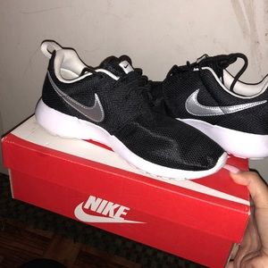Nike Roshe Shoes